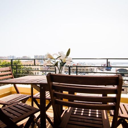Holidays2Malaga Terraza & Junto Puerto Deportivo Buitenkant foto