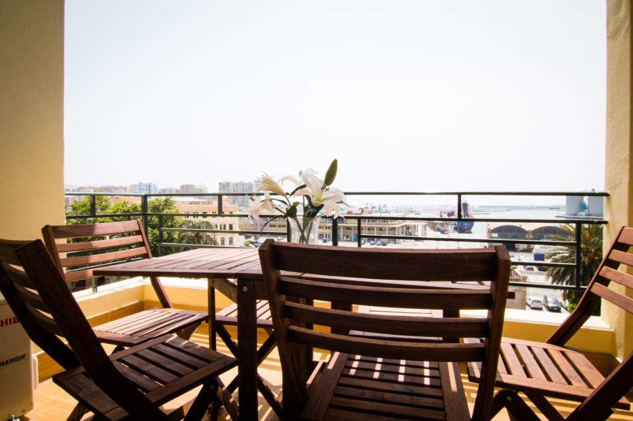 Holidays2Malaga Terraza & Junto Puerto Deportivo Buitenkant foto